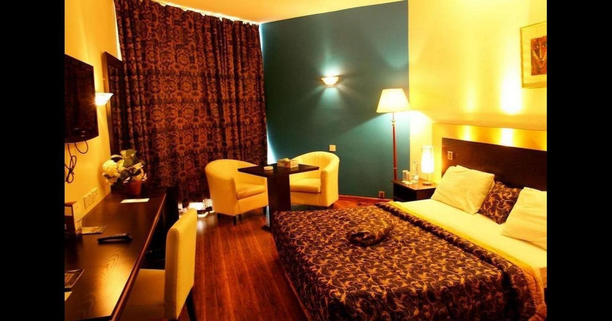 Room In Lodge - Hotel Presidential Port Harcourt Zewnętrze zdjęcie